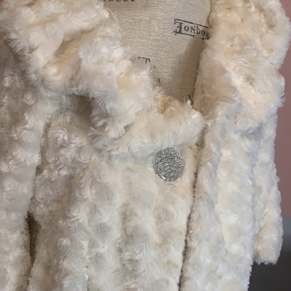 Beautiful / Comfortable Stylish Jacket! - image 3